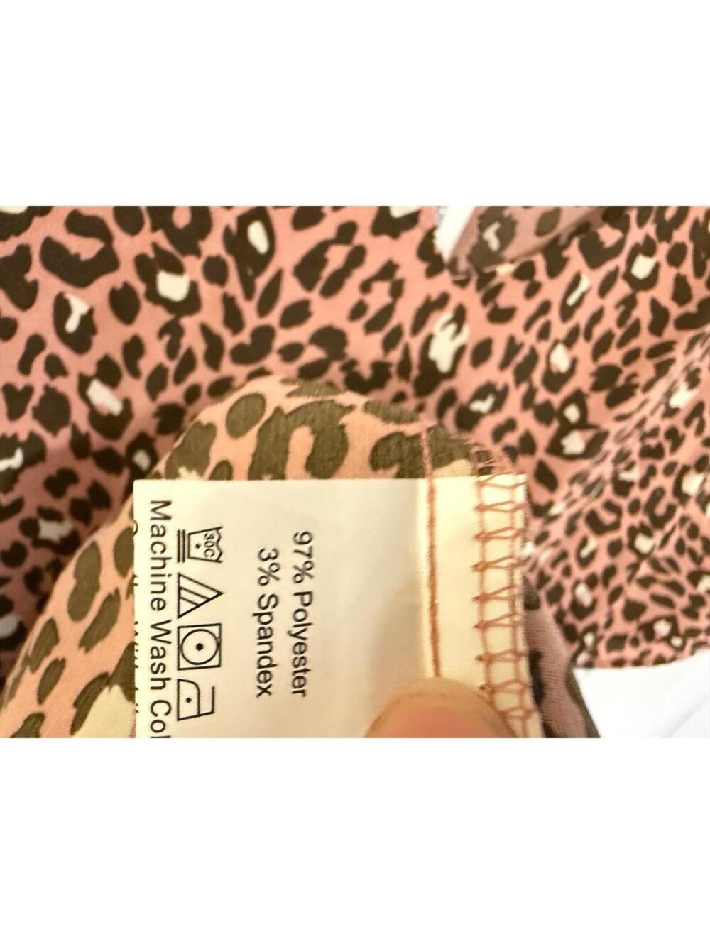 :)‎ BTBM Leopard Print V-Neck Short Sleeve Dress [COPY] - Picture 4 of 5